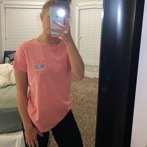 vineyard vines tee!!